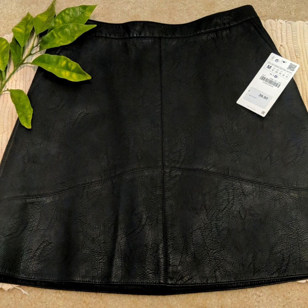 NWT Zara faux leather skirt